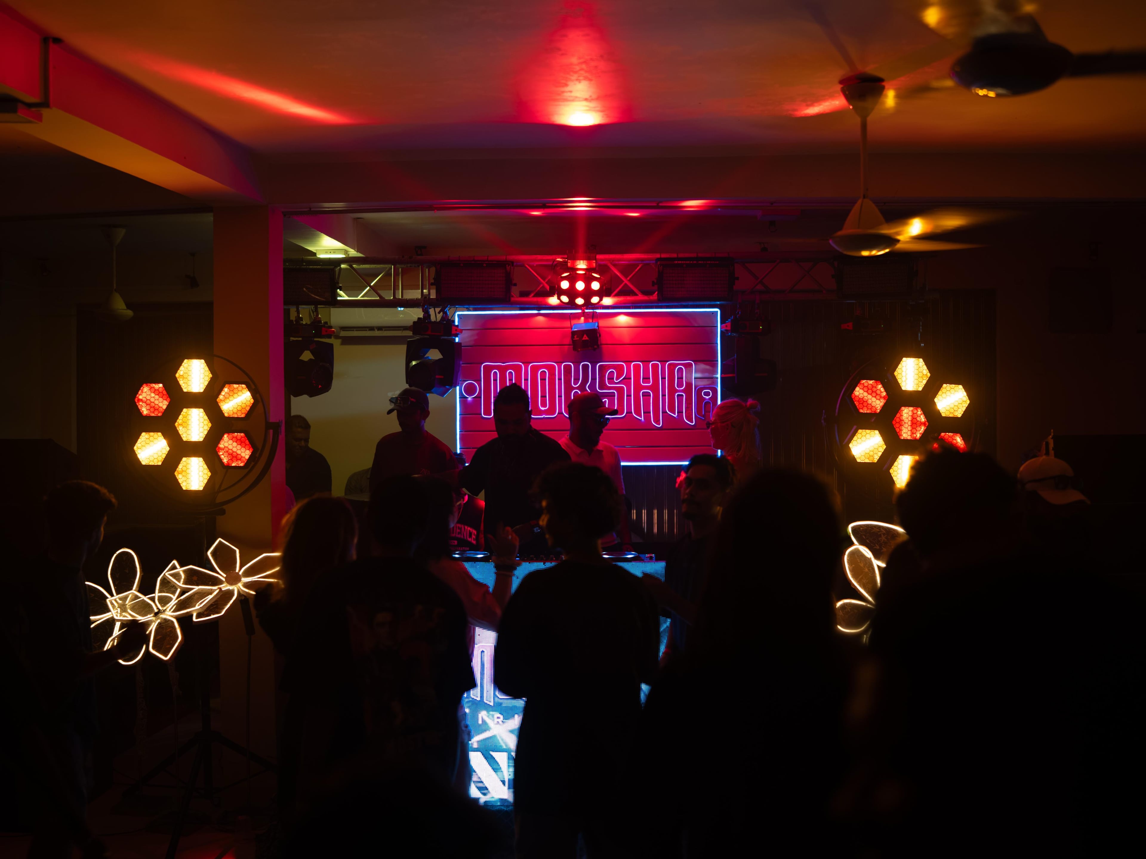 Packed dance floor at Mokshaa Hiriketiya indoor soundproof party Sri Lanka