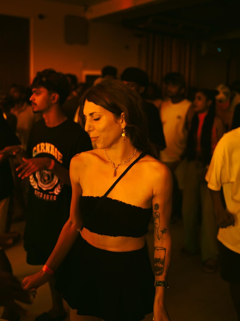 Guests dancing at Mokshaa Hiriketiya tech house night